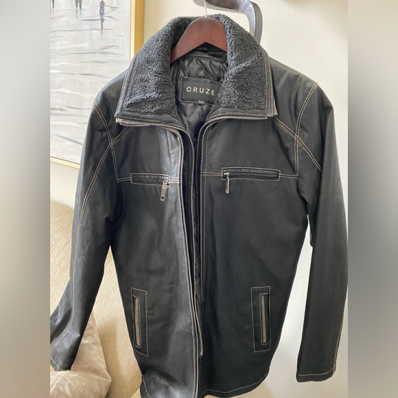 Cruz 100% Mens Leather Coat. Removable faux neck liner. Size Med. - Picture 1 of 4